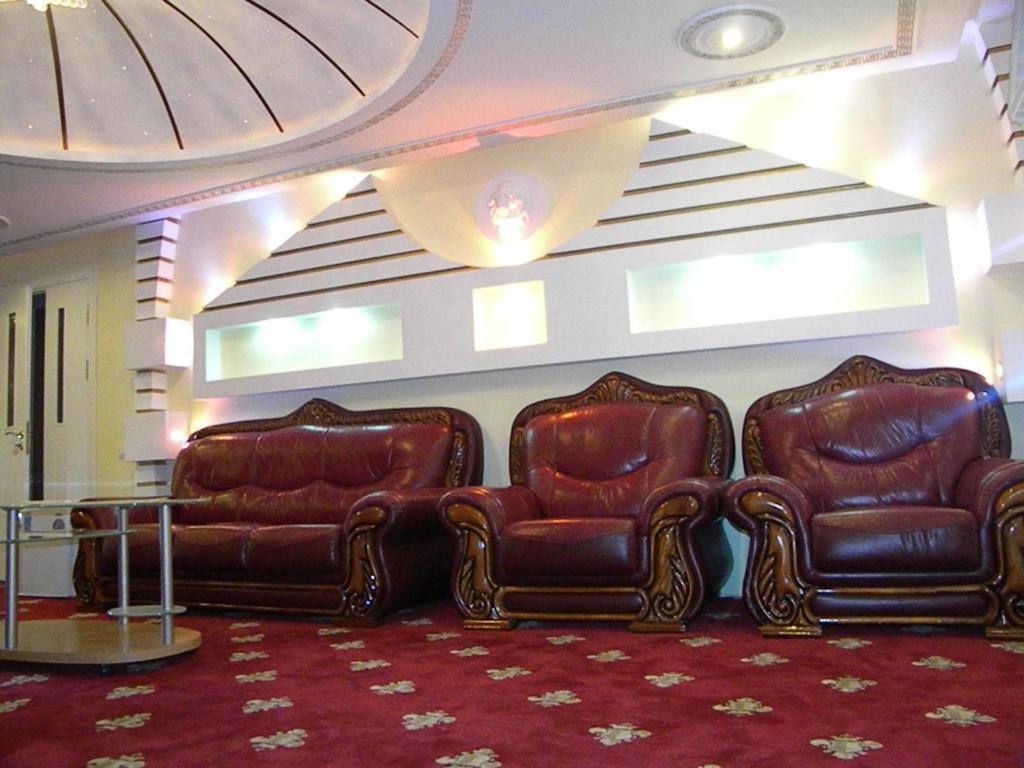 Gloria Mini-Hotel Chisinau Exterior photo